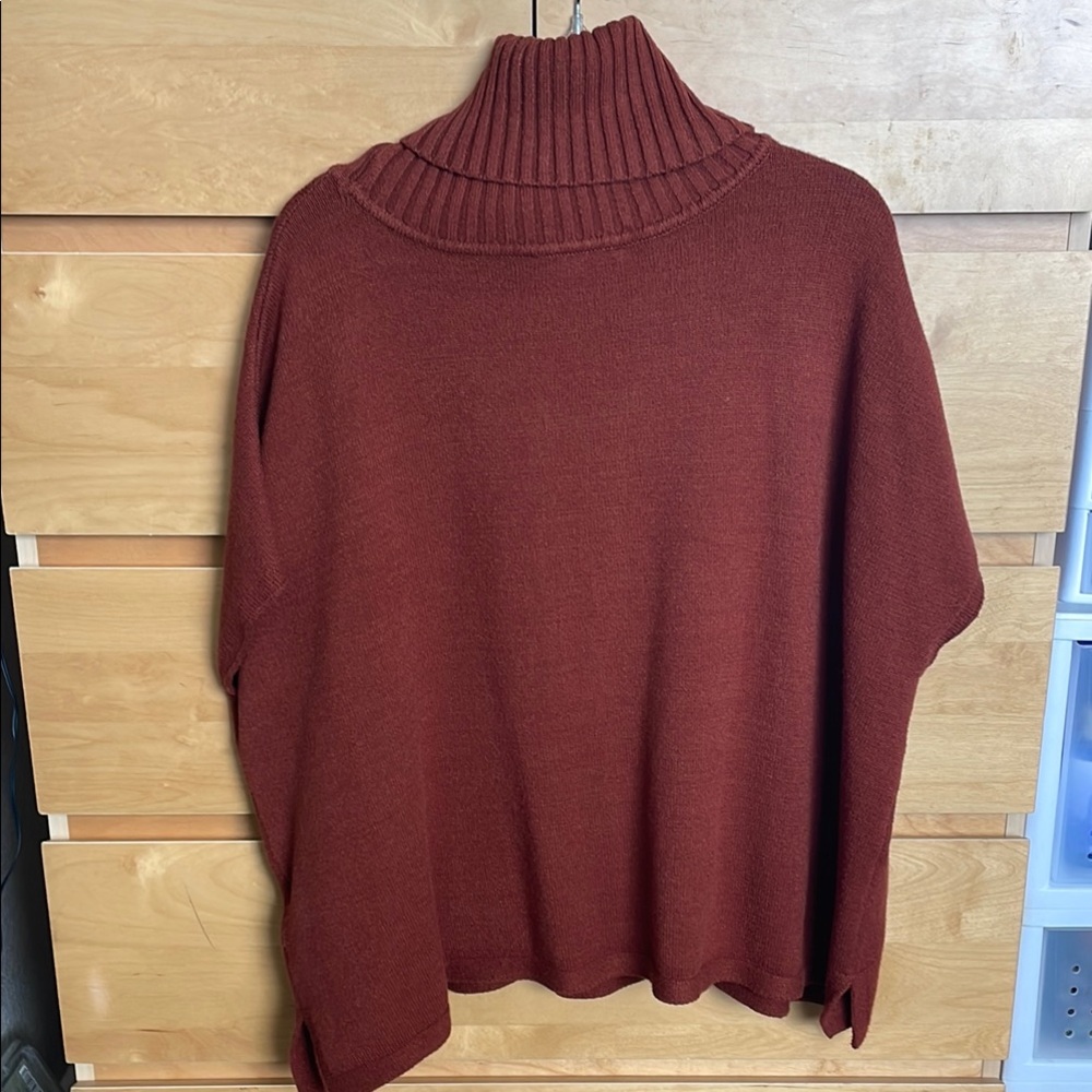 Cyrus Sleeveless Cowl Neck Top - Picture 2 of 4